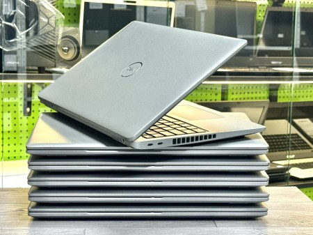 Dell Latitude 5550 52